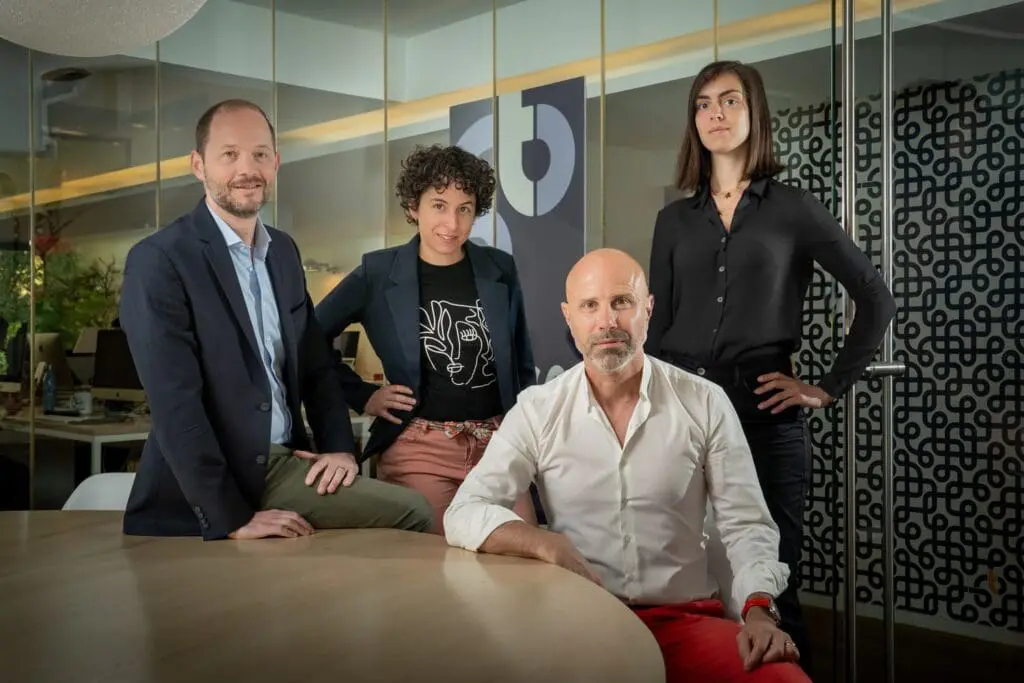 Portrait corporate du dirigeant et fondateur du cabinet de conseil 6T à Paris
