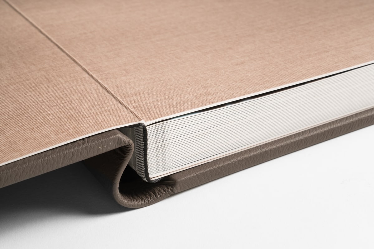 photo de détail album mariage prestige cuir