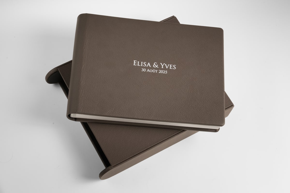 photo de détail album mariage prestige cuir