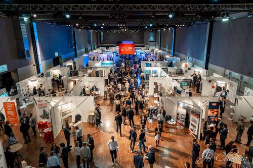 photo d'ambiance d'un salon nexity aux docks de paris