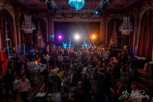 salon des ambassadeurs à Deauville qui accueille près de 400 personnes lors d'une soirée de séminaire d'entreprise