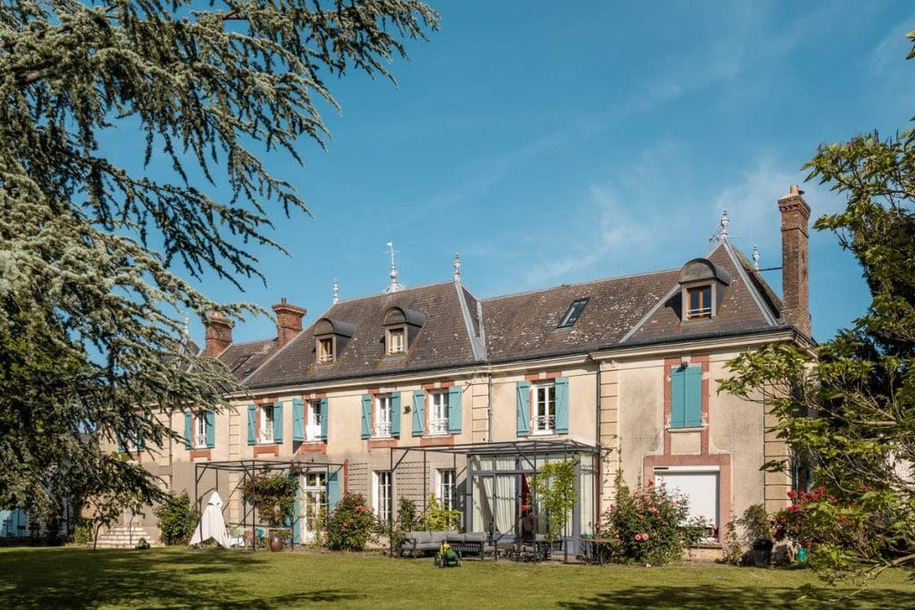 façade est de la ferme d'armenon, lieu de réception de mariage dans les Yvelines