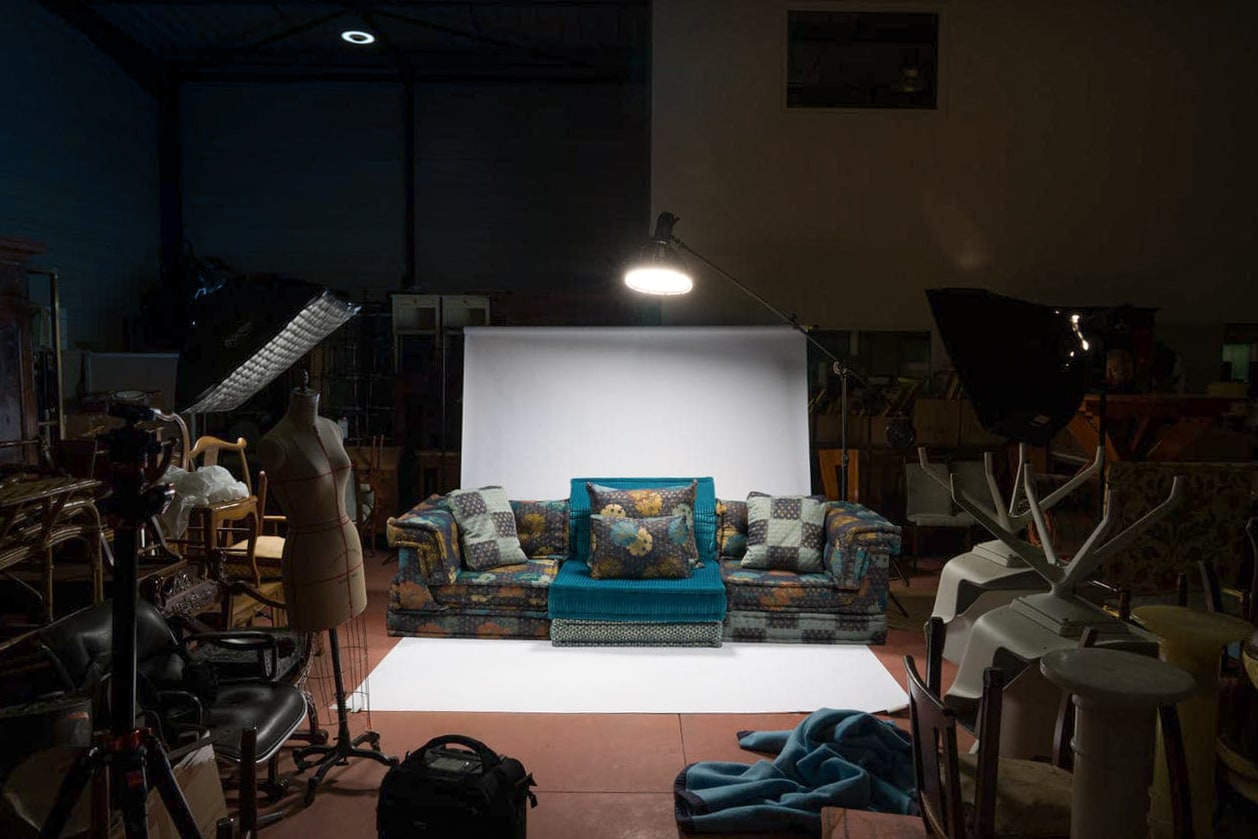 Photos dans les entrepôts de commissaires priseur à Paris et province