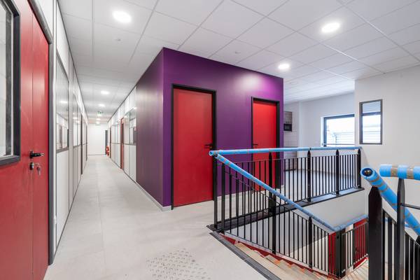 Chantier d'aménagement de bureaux réalisé par l'entreprise SGEA