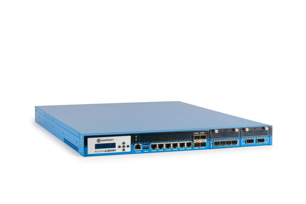 Serveur informatique HAProxy photographié pour la communication d'une entreprise spécialisée dans les infrastructures réseau